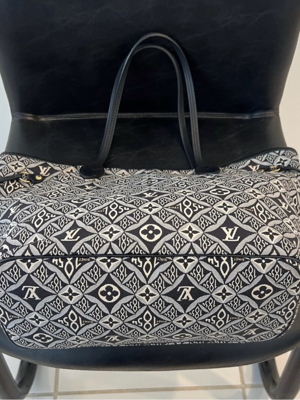 Louis Vuitton Neverfull MM Jacquard Since 1854 Tote with Pouch - Picture 4 of 12